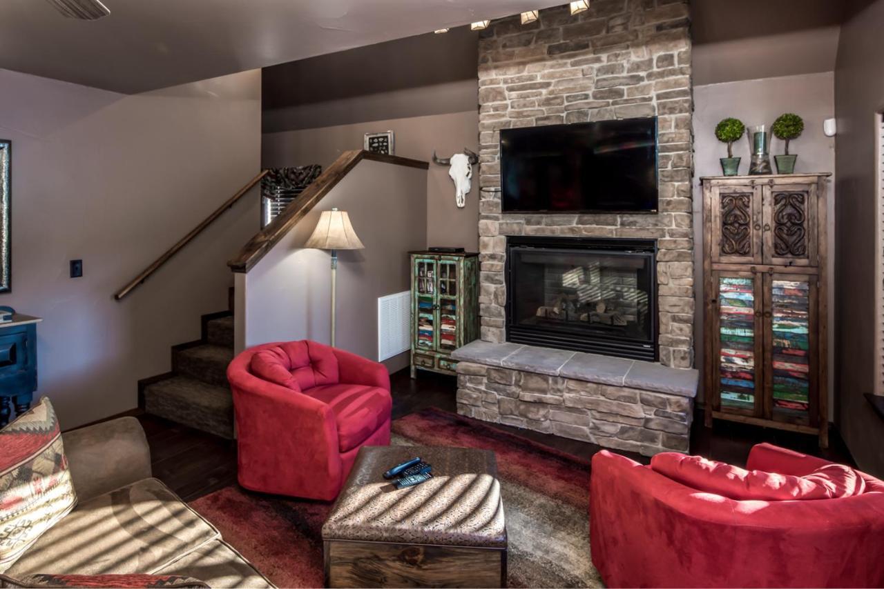 Fifth Dimension, 2 Bedrooms, Wifi, Hot Tub, Game Table, Grill, Sleeps 4 Ruidoso Dış mekan fotoğraf
